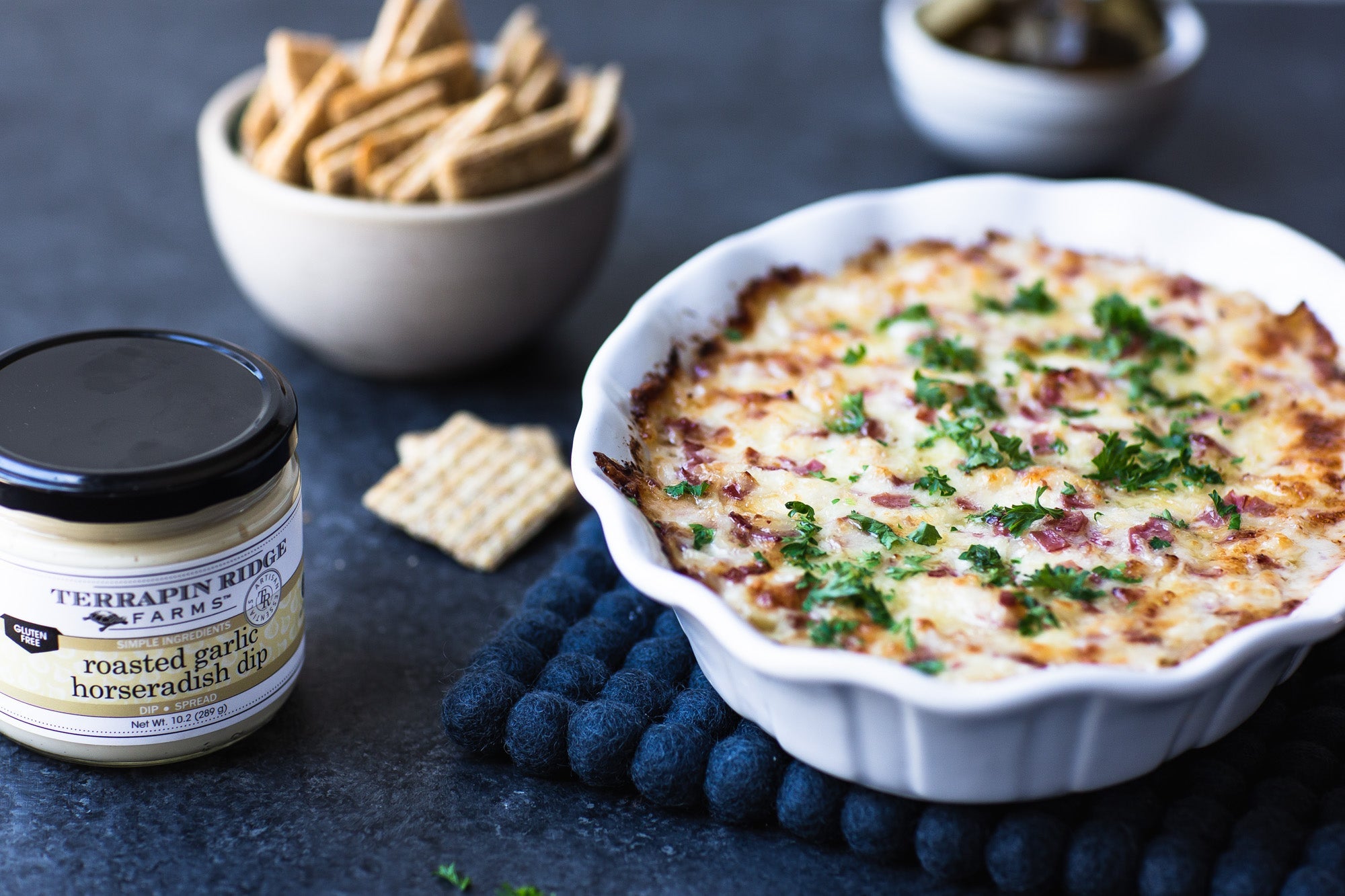 Roasted Garlic Horseradish Dip - MaisonBeach