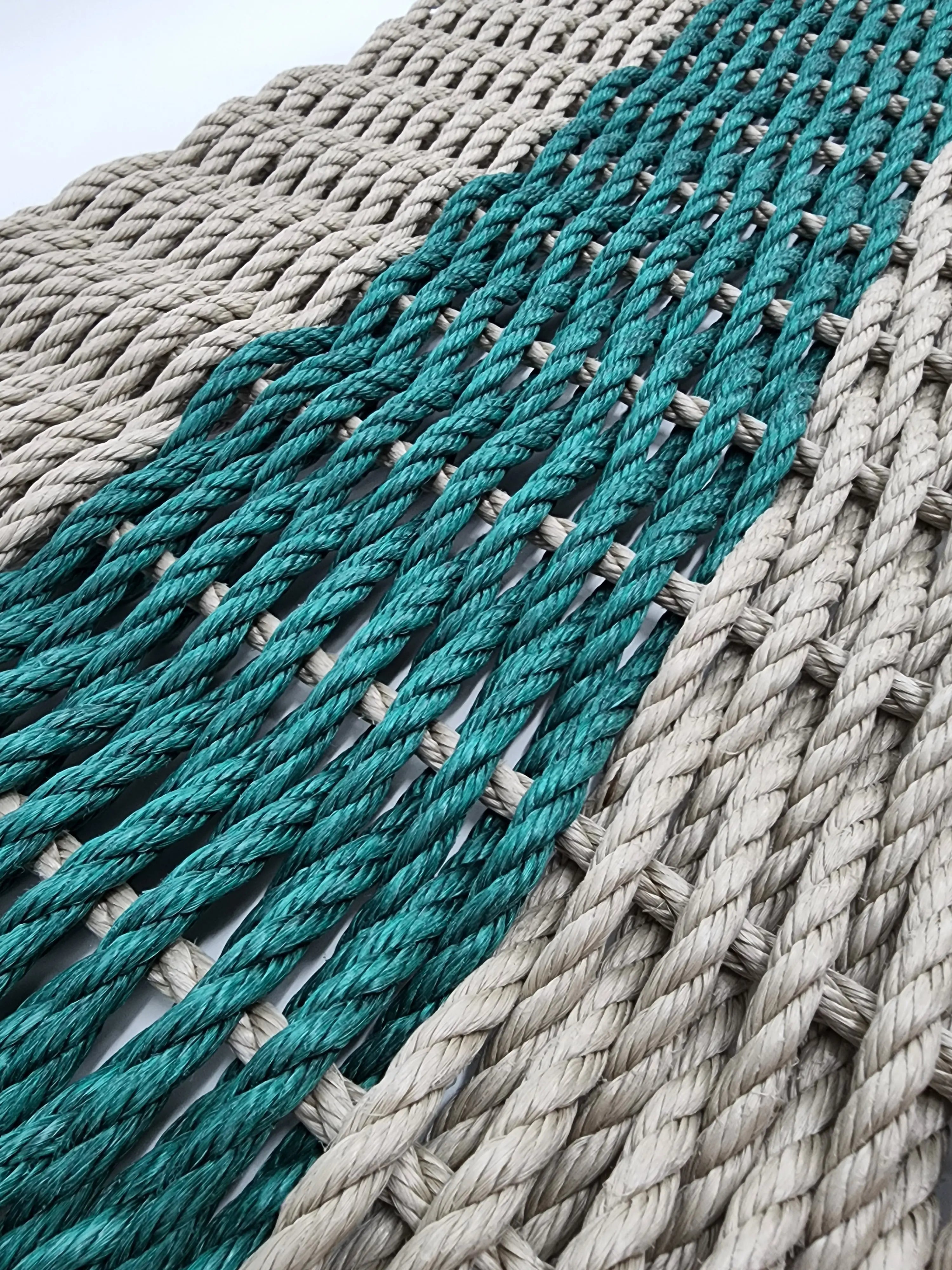 Lobster Rope Mat Tan and Hunter Green, Natural Color - MaisonBeach