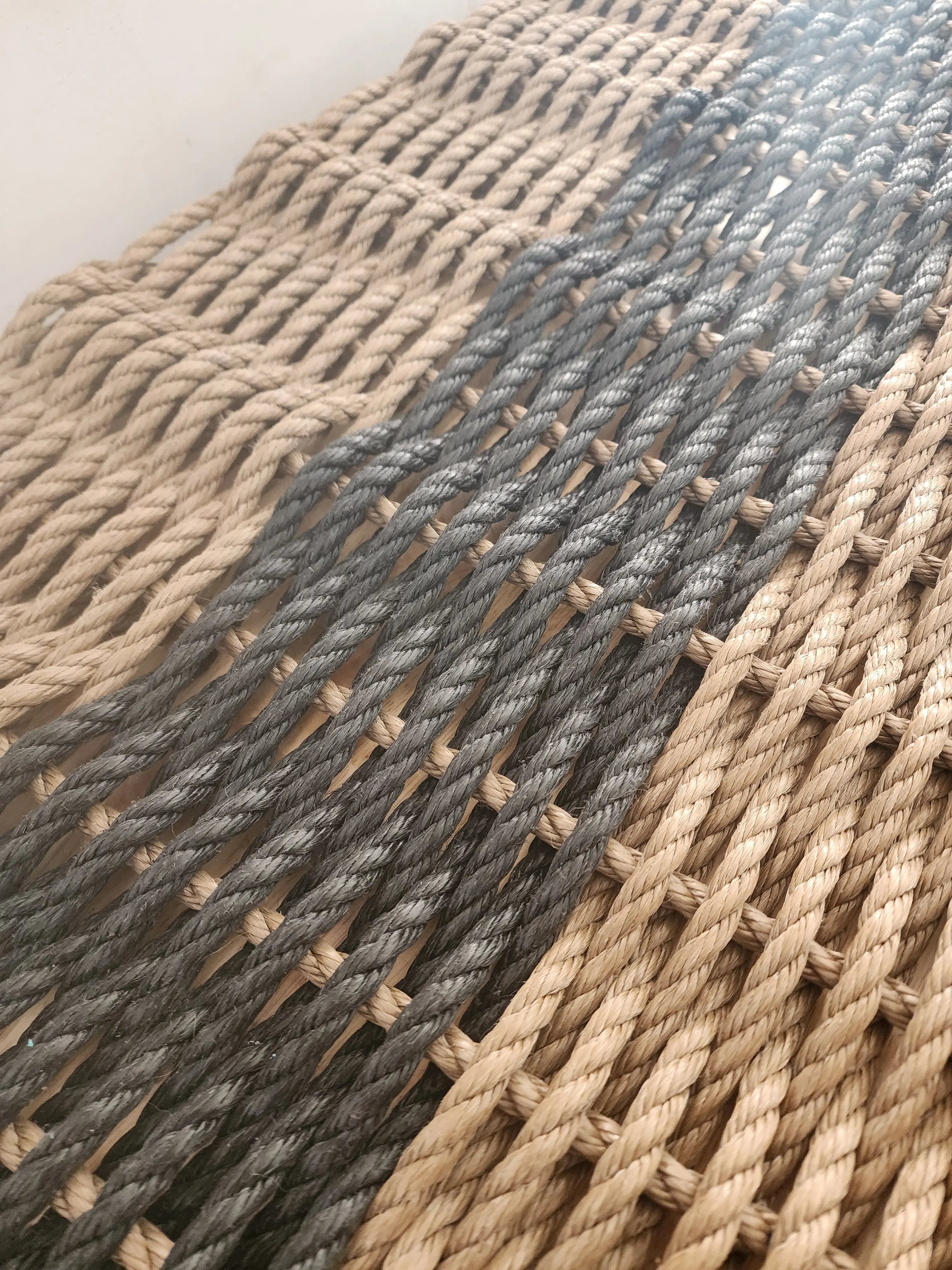 Lobster Rope Mat Brown and Black - MaisonBeach