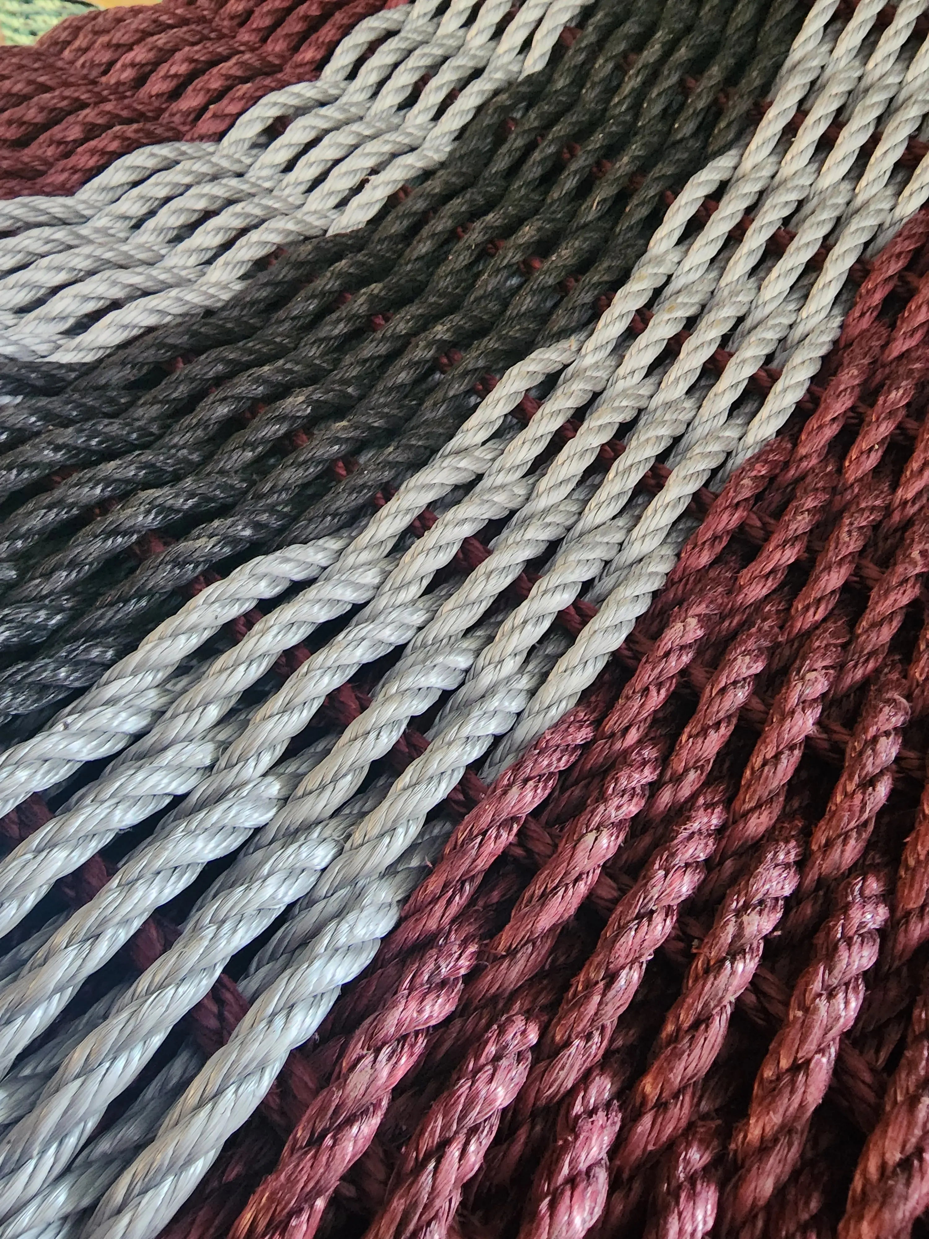5 Stripe Lobster Rope Mat Burgundy, Light Gray, Black - MaisonBeach