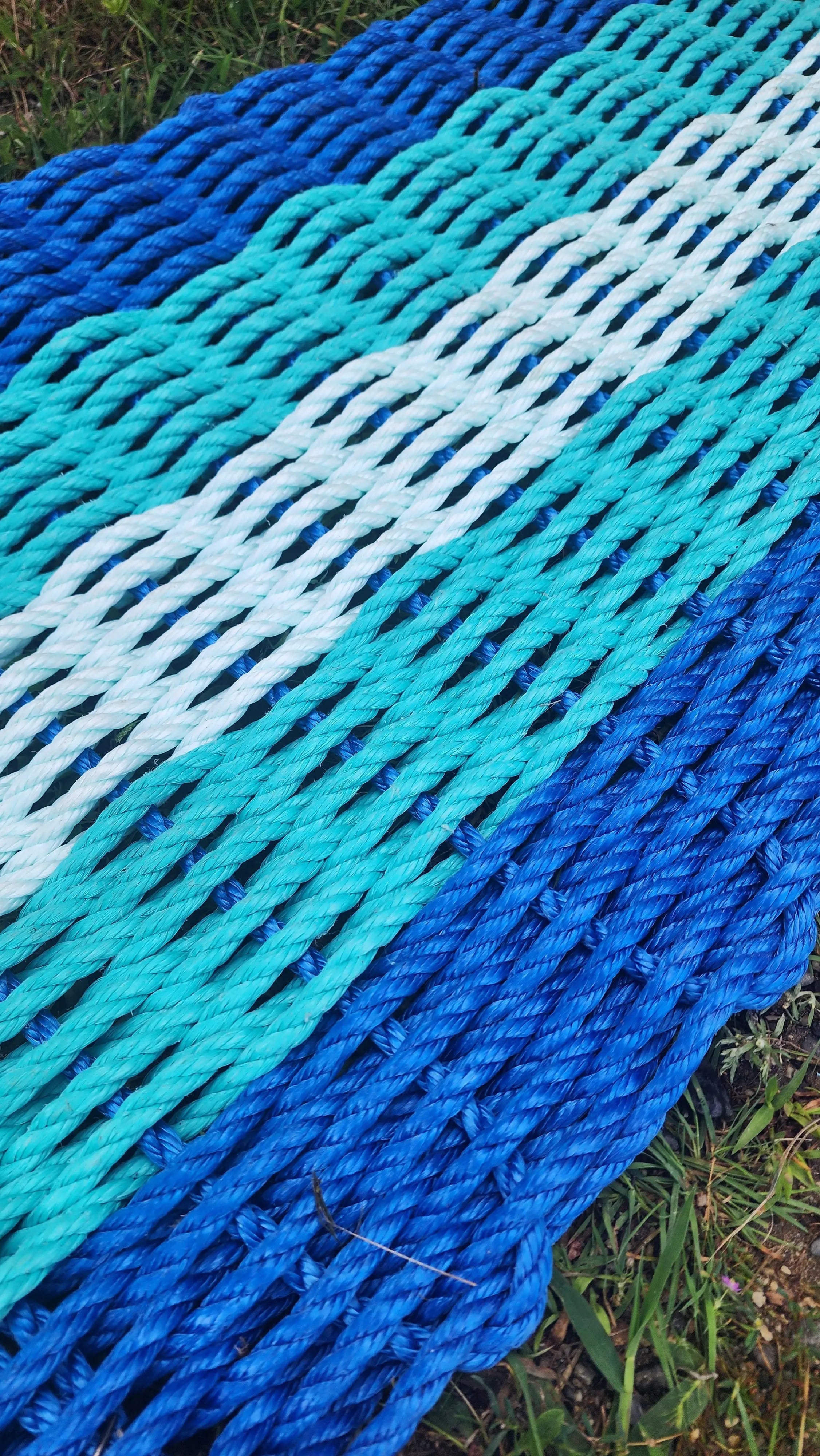 5 Stripe Lobster Rope Mat Blue, Teal and Seafoam - MaisonBeach