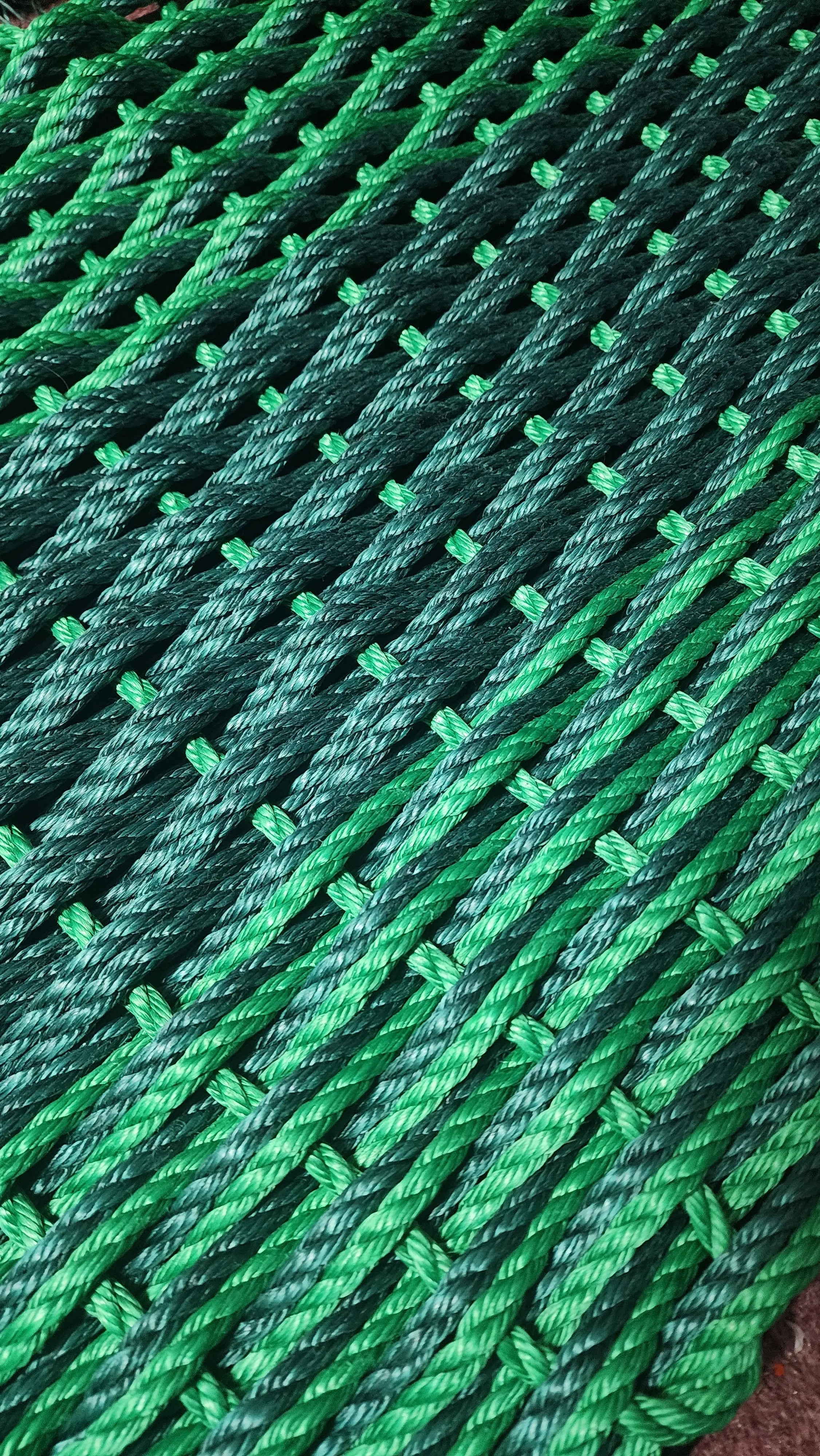 Large Doubleweave Hunter Green and Green Lobster Rope Mat - MaisonBeach