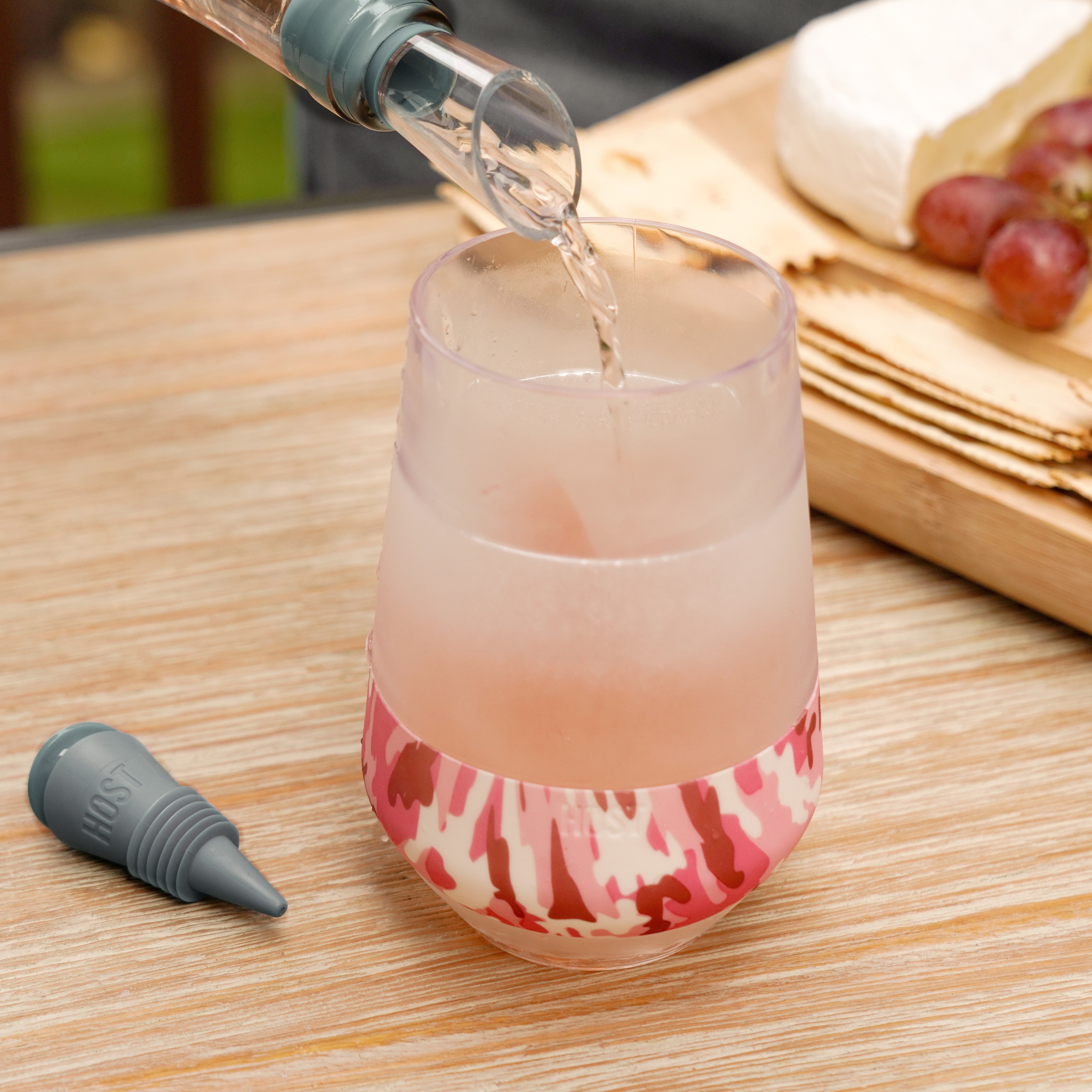 Wine FREEZE™ XL in Pink Camo, Set of 2