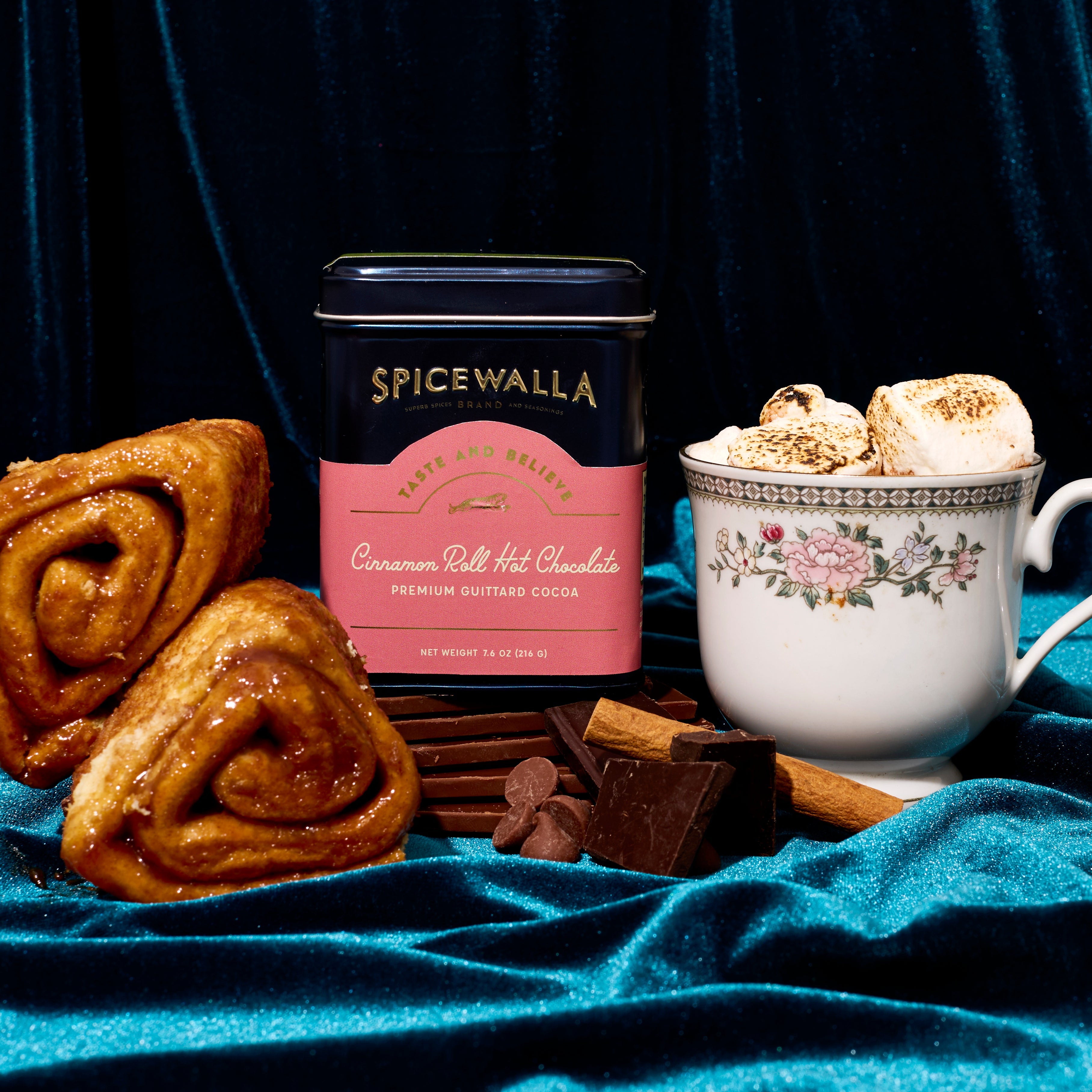 Cinnamon Roll Deluxe Hot Chocolate - MaisonBeach