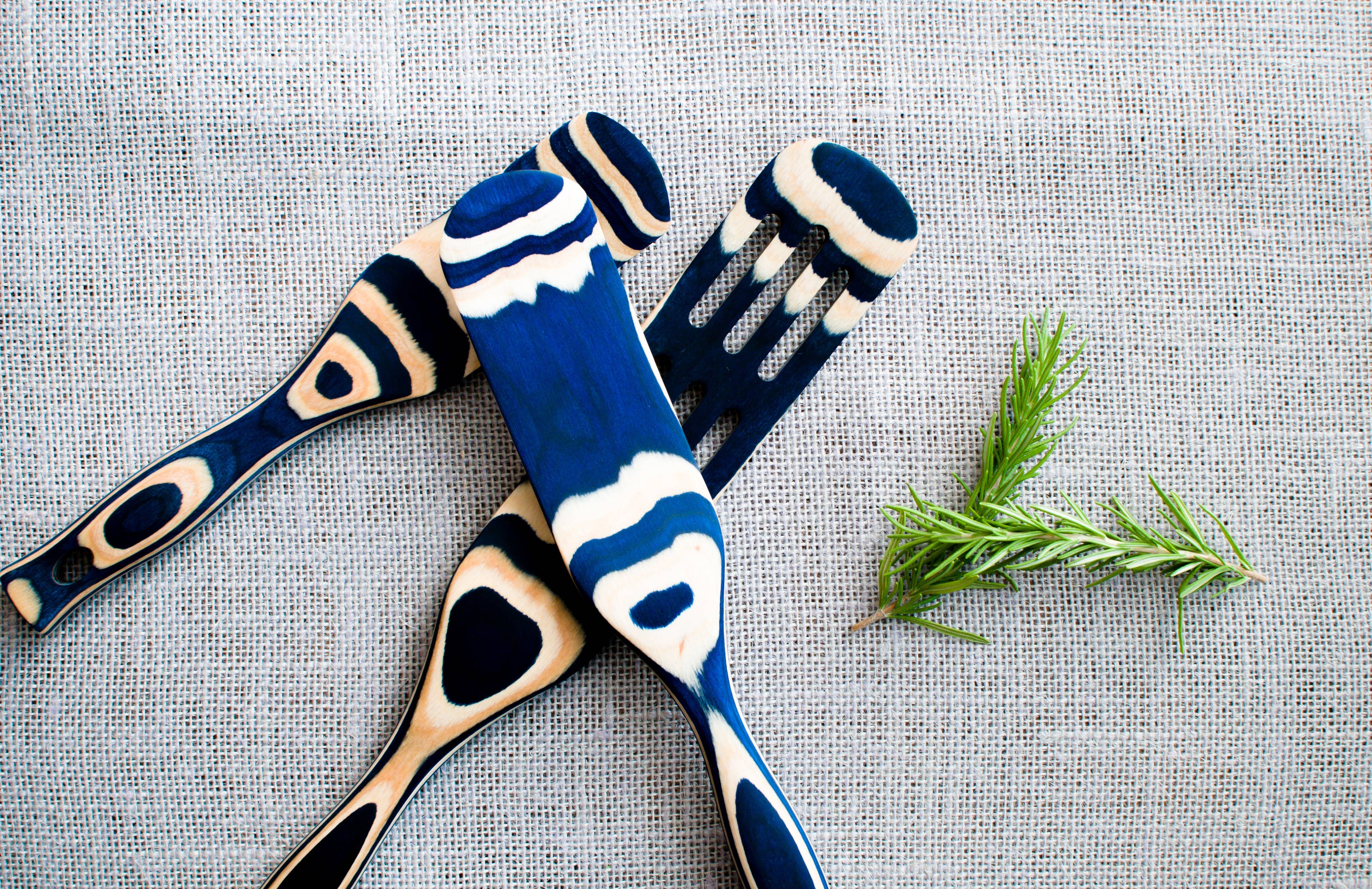 Island Bamboo - 11" Blue Pakka Spurtle - MaisonBeach