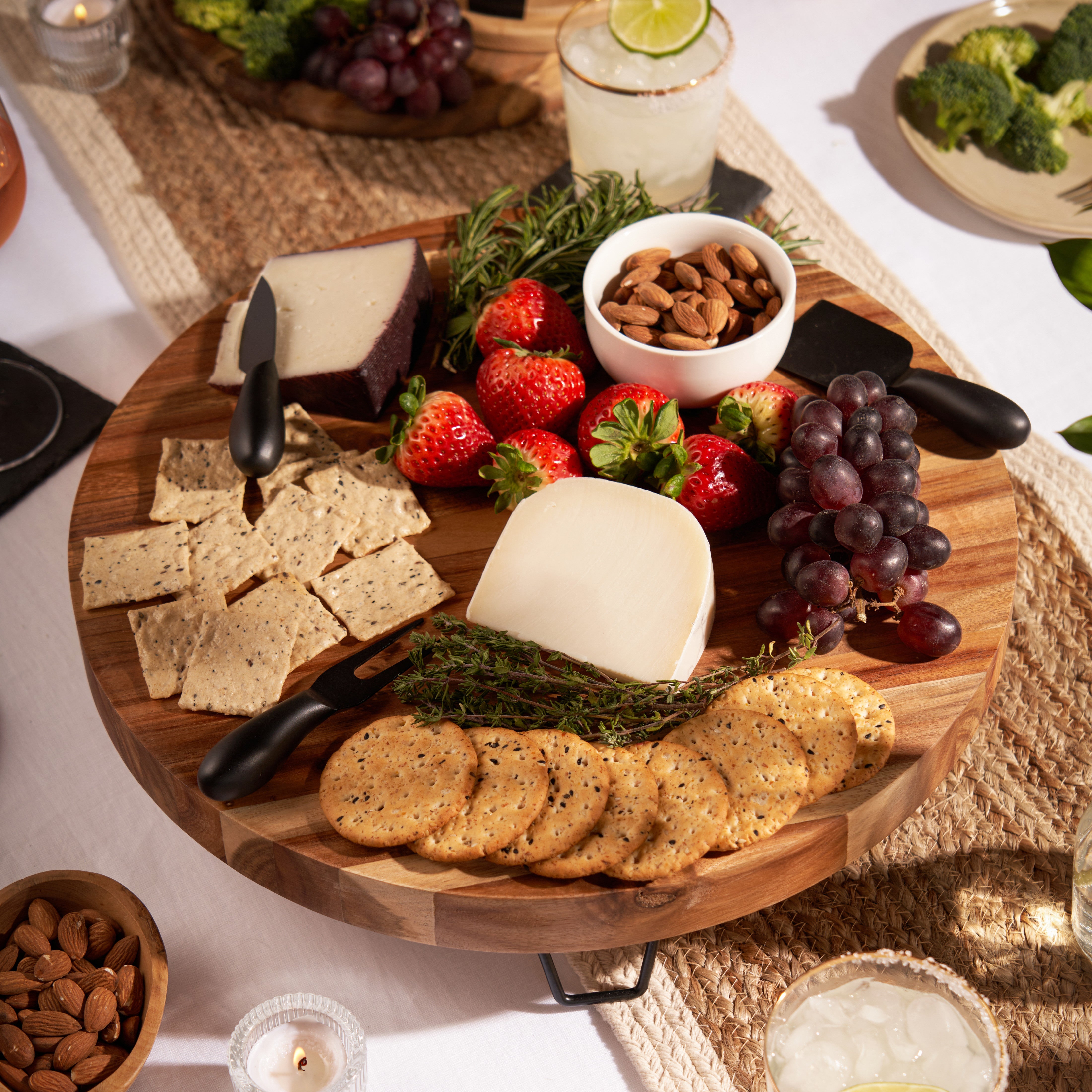 Acacia Footed Cheese Board & Knife Set - MaisonBeach