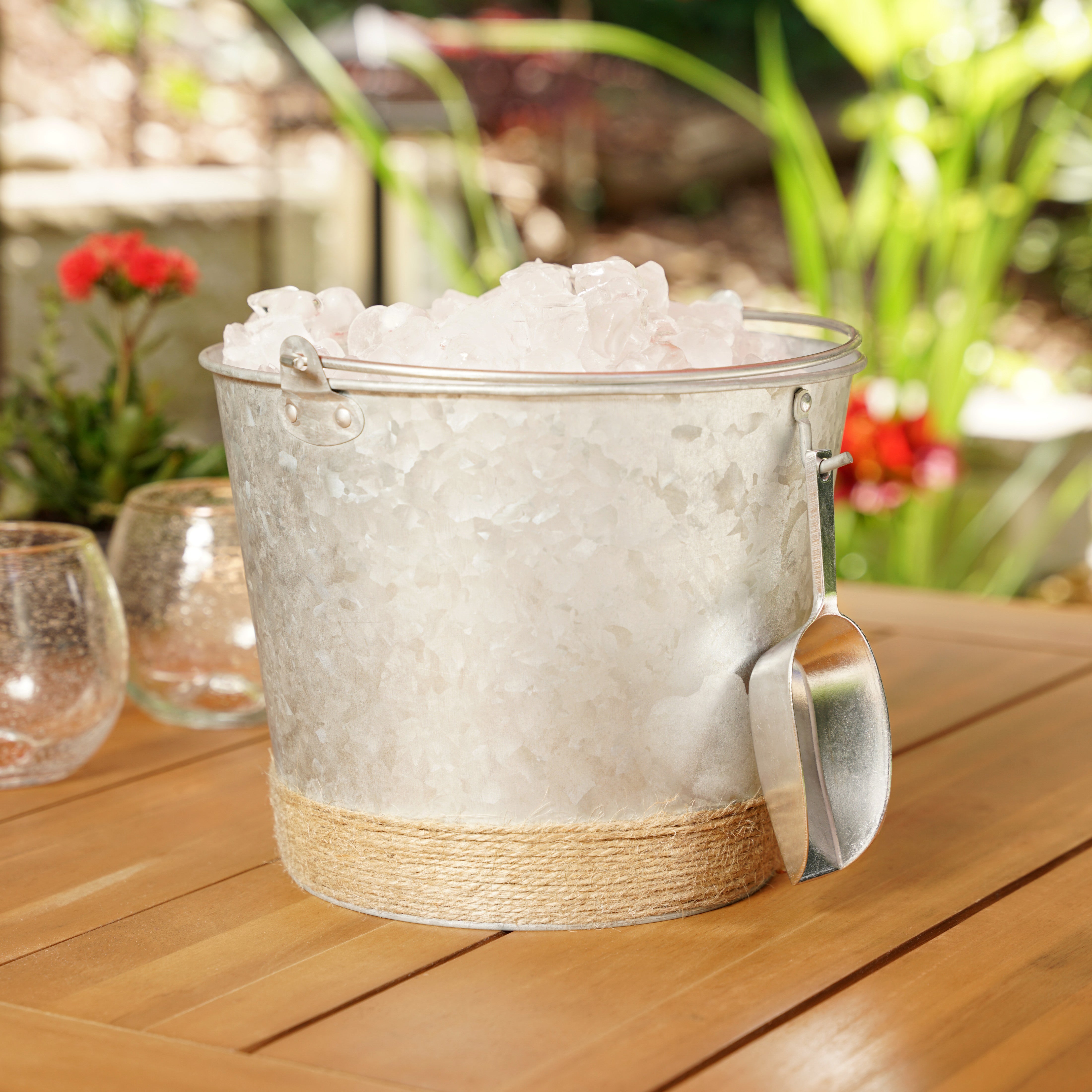 Jute-Wrapped Galvanized Ice Bucket - MaisonBeach