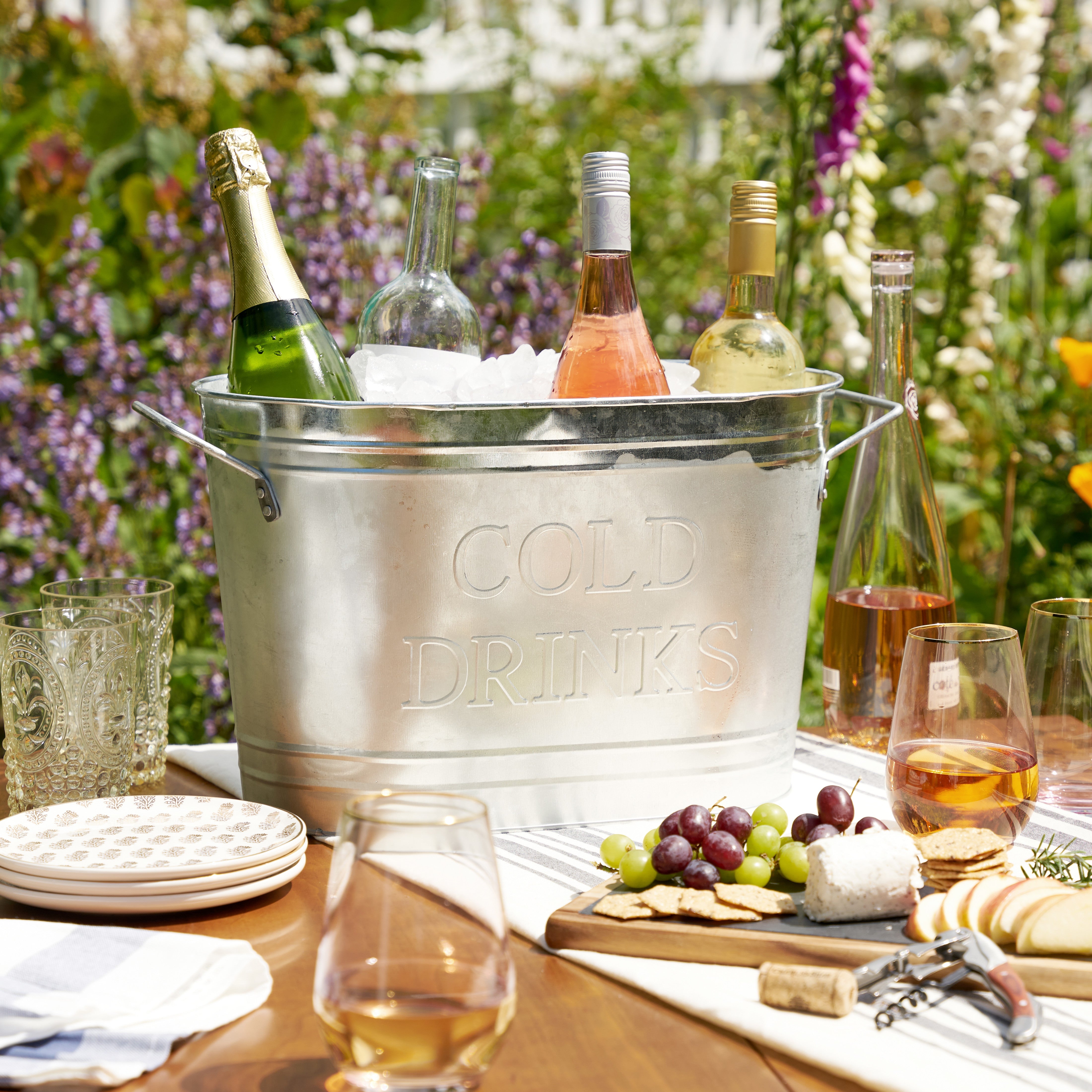 Cold Drinks Galvanized Metal Tub - MaisonBeach