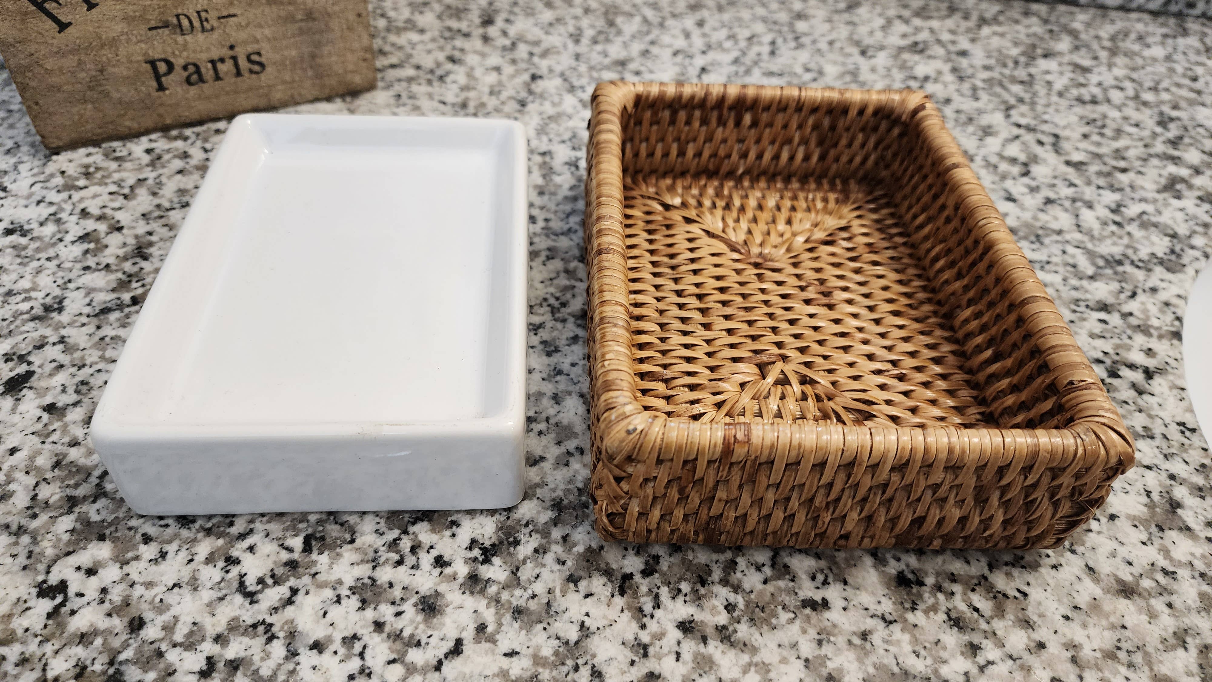 Rattan Soap Dish with Ceramic Insert – Handwoven & Eco-Friendly - MaisonBeach