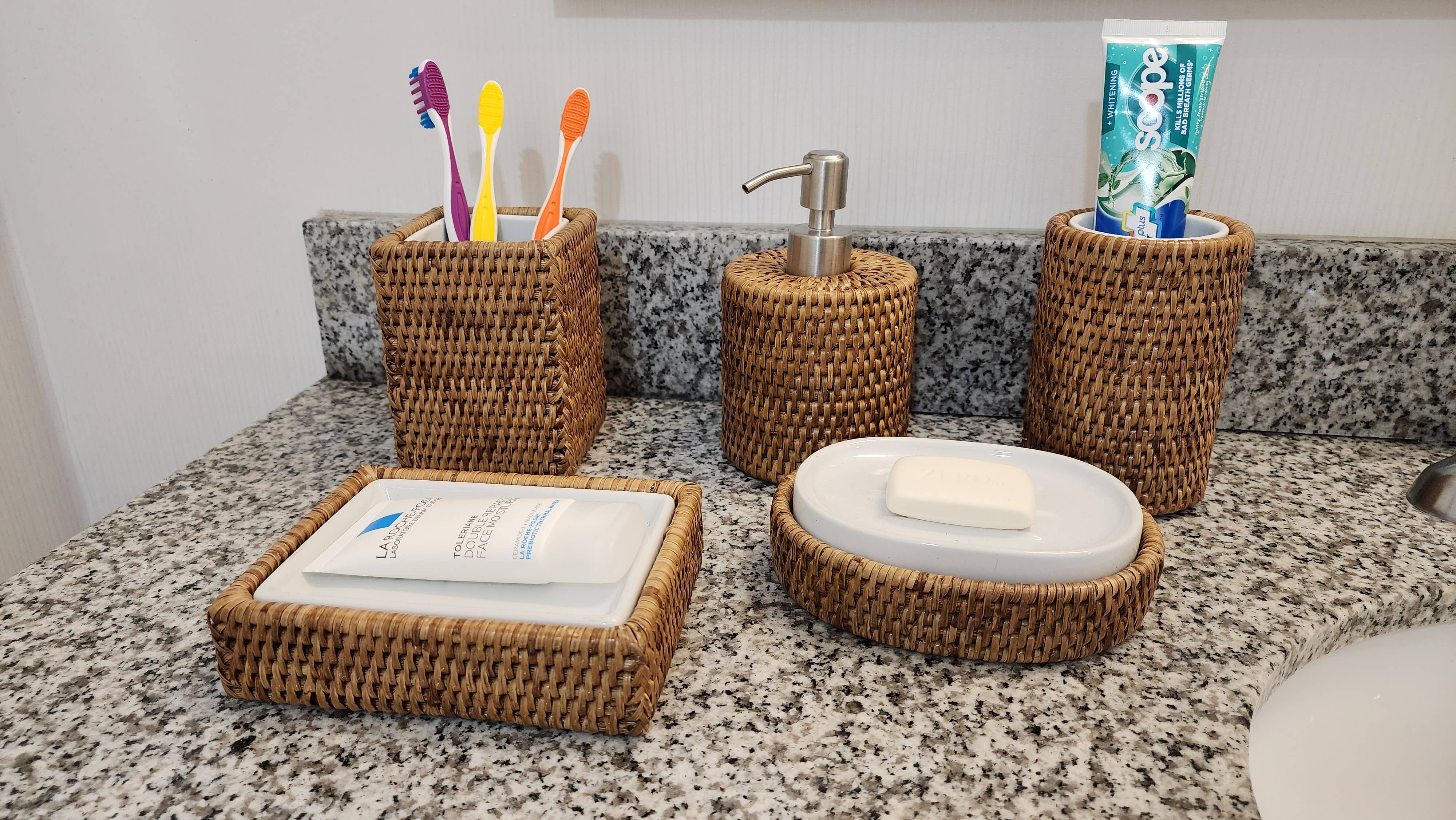 Rattan Soap Dish with Ceramic Insert – Handwoven & Eco-Friendly - MaisonBeach