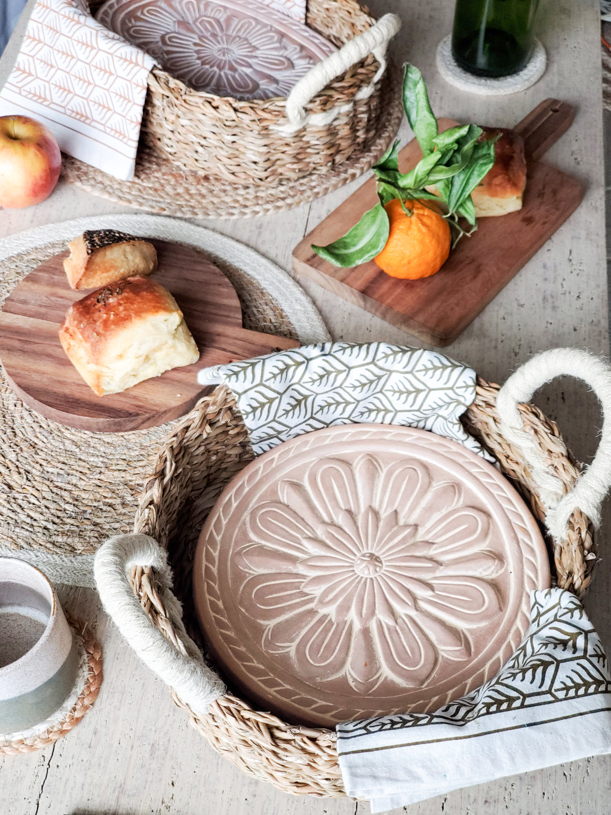 Bread Warmer & Basket Gift Set with Tea Towel - Vintage Flower - MaisonBeach