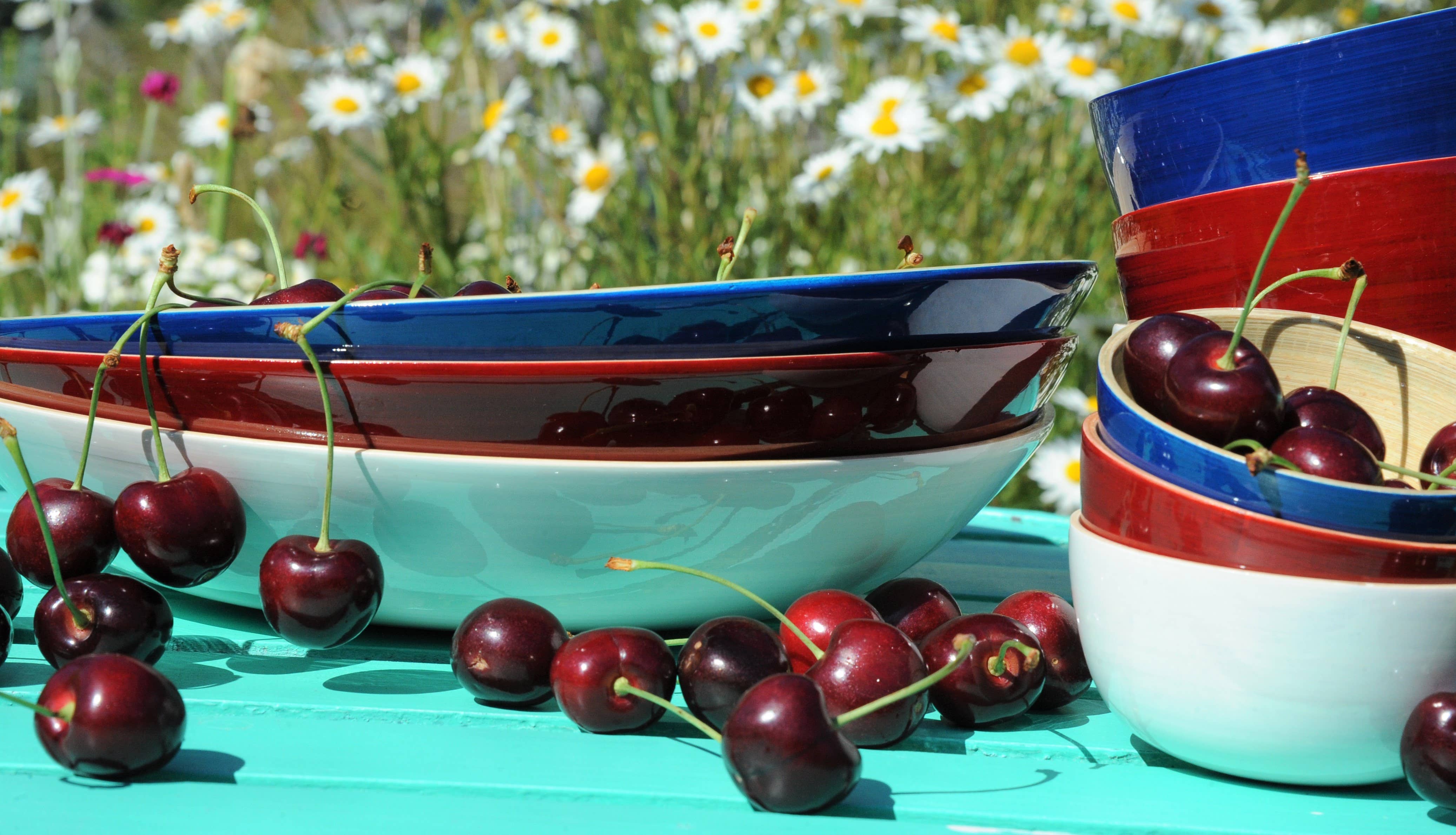White Bamboo Fruit Bowl 11" x 2" - MaisonBeach