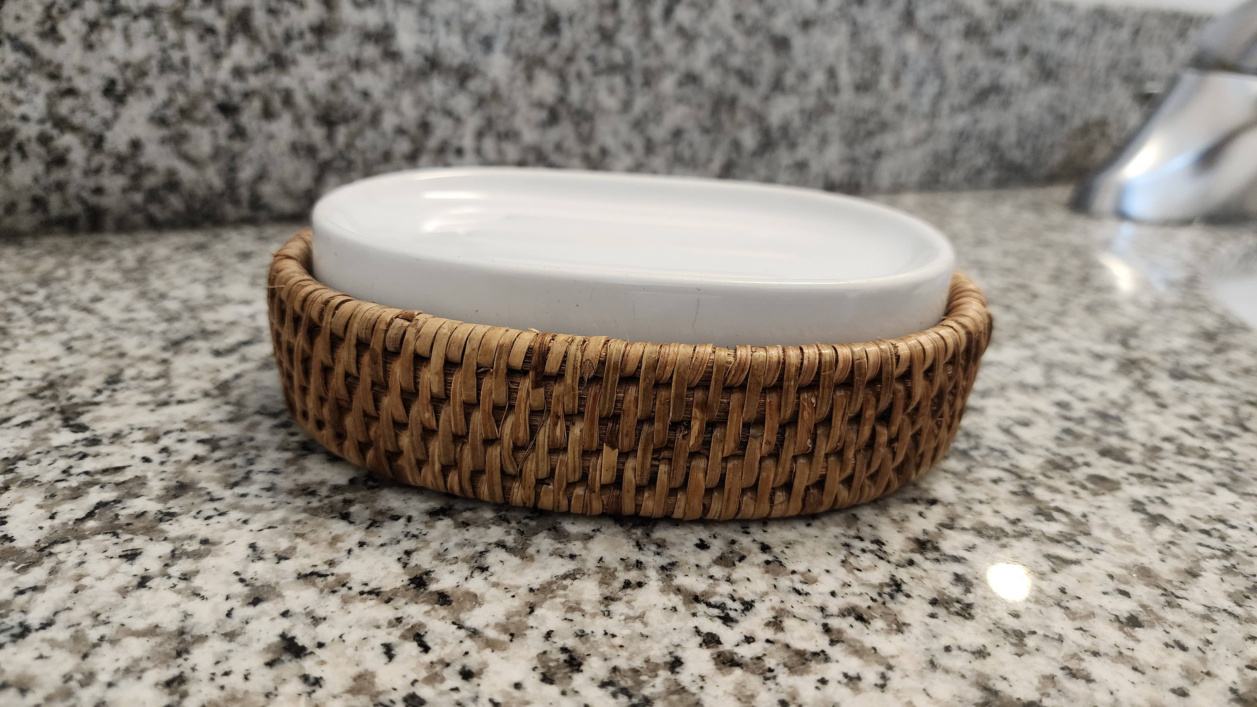 Rattan Oval Soap Dish with Ceramic Insert – Handwoven & Eco-Friendly - MaisonBeach