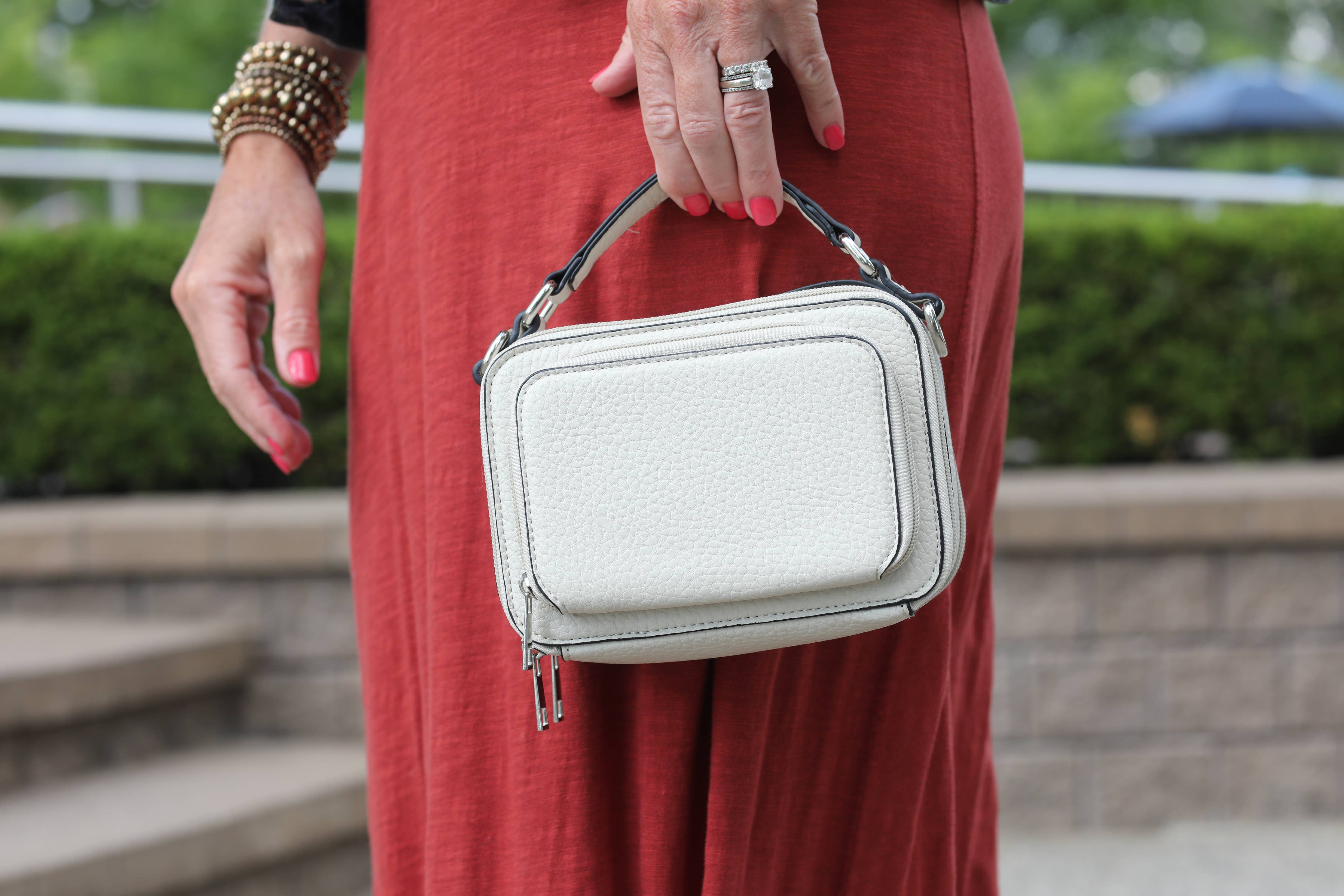 Kelsey Crossbody: CHARTREUSE - MaisonBeach